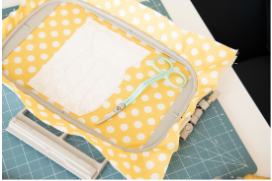 Kimberbell Double-Curved Applique Scissors - Right Handed